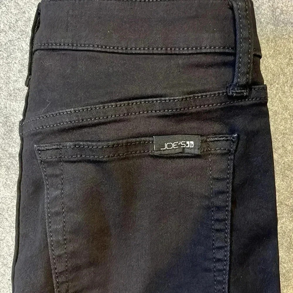 Joe's Jeans, High Rise Skinny.  Size 24, in black. - Picture 6 of 11